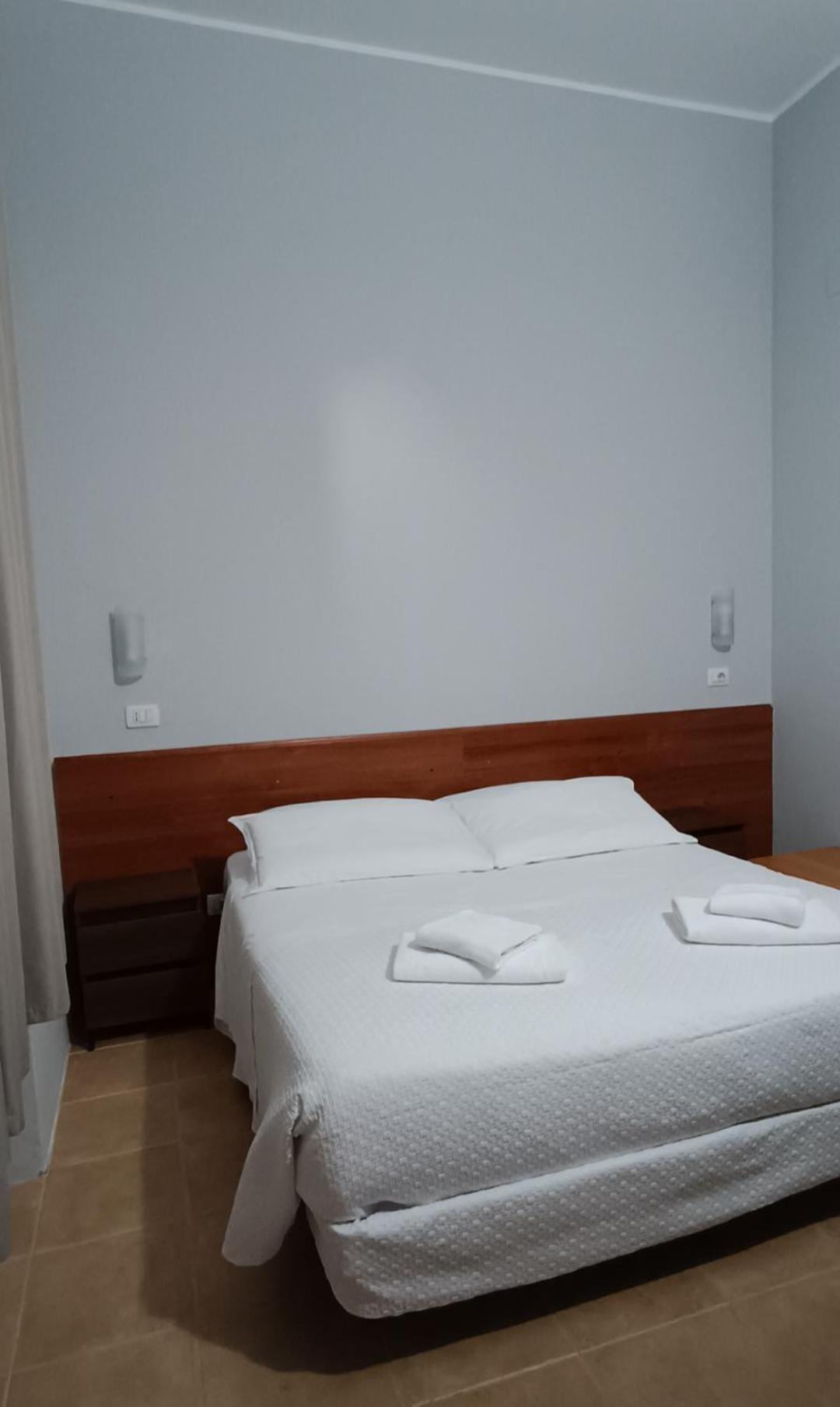 Hotel Nuovo Rondo Sesto San Giovanni Zimmer foto